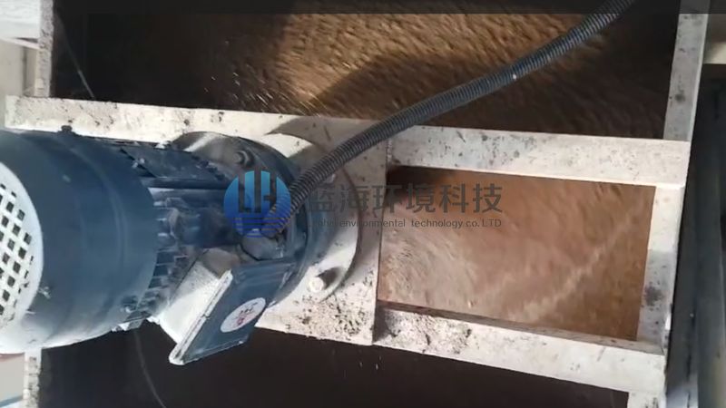 廣西仙鶴新材料丨低壓+高壓帶式污泥脫水機，干度達45%