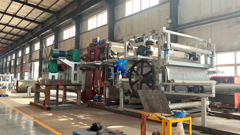 雙網(wǎng)擠漿機源頭加工廠(chǎng)-藍?？萍?，為制漿企業(yè)提供成套設備